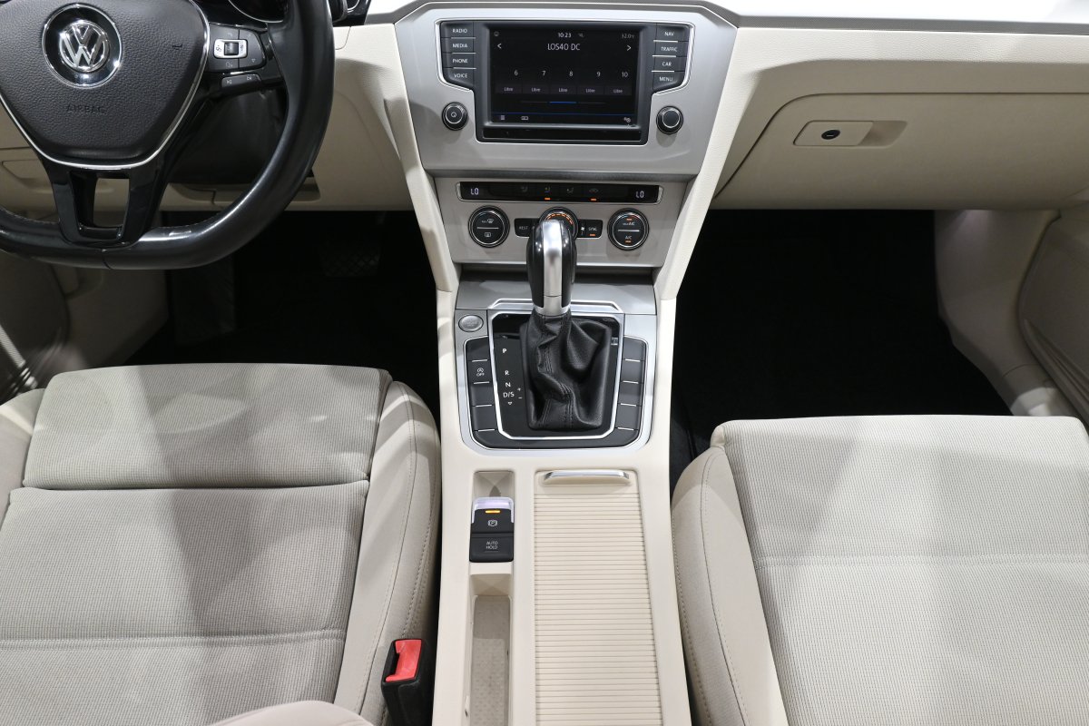 Foto Volkswagen Passat 19