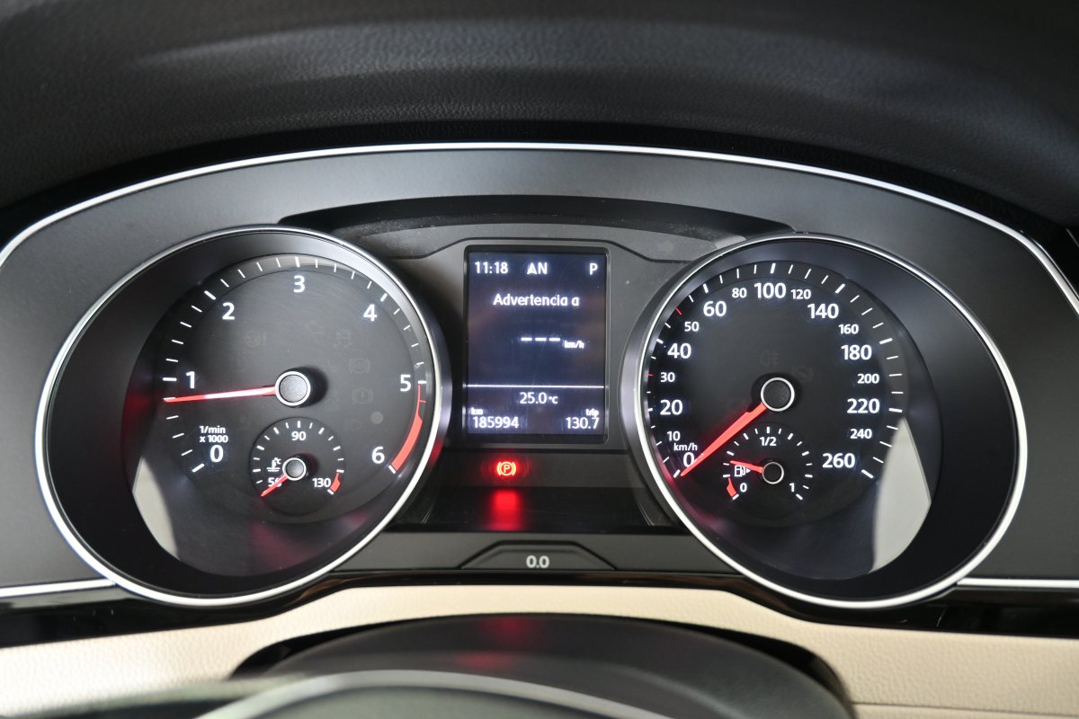 Foto Volkswagen Passat 14