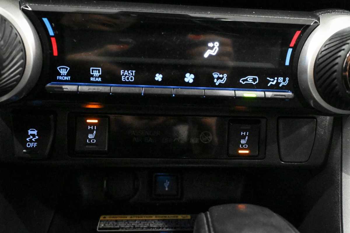 Foto Toyota RAV-4 19