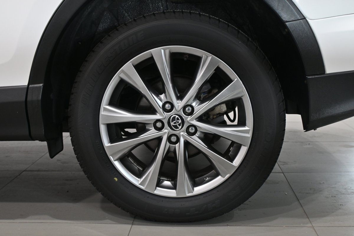 Foto Toyota RAV-4 26