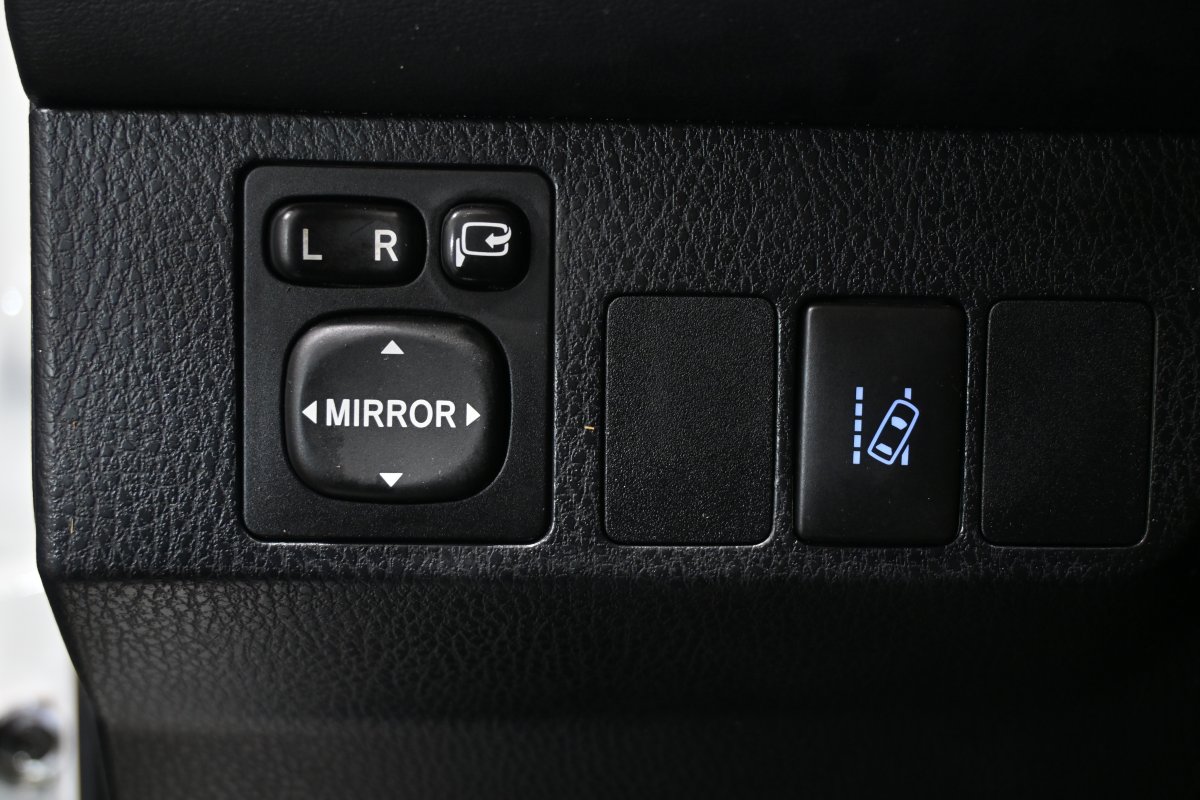 Foto Toyota RAV-4 24