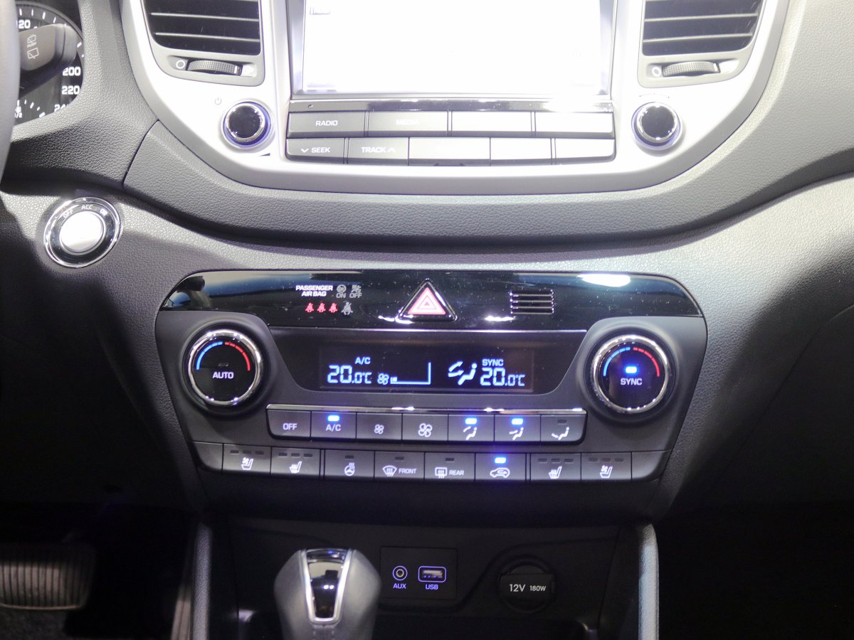 Foto Hyundai Tucson 27