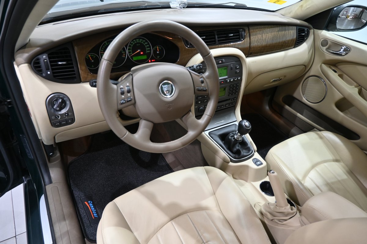 Foto Jaguar X-Type 9
