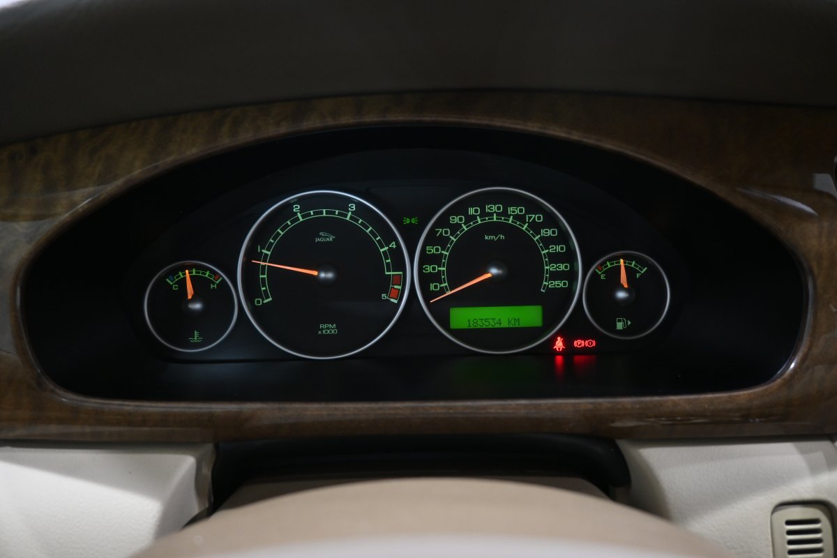 Foto Jaguar X-Type 14