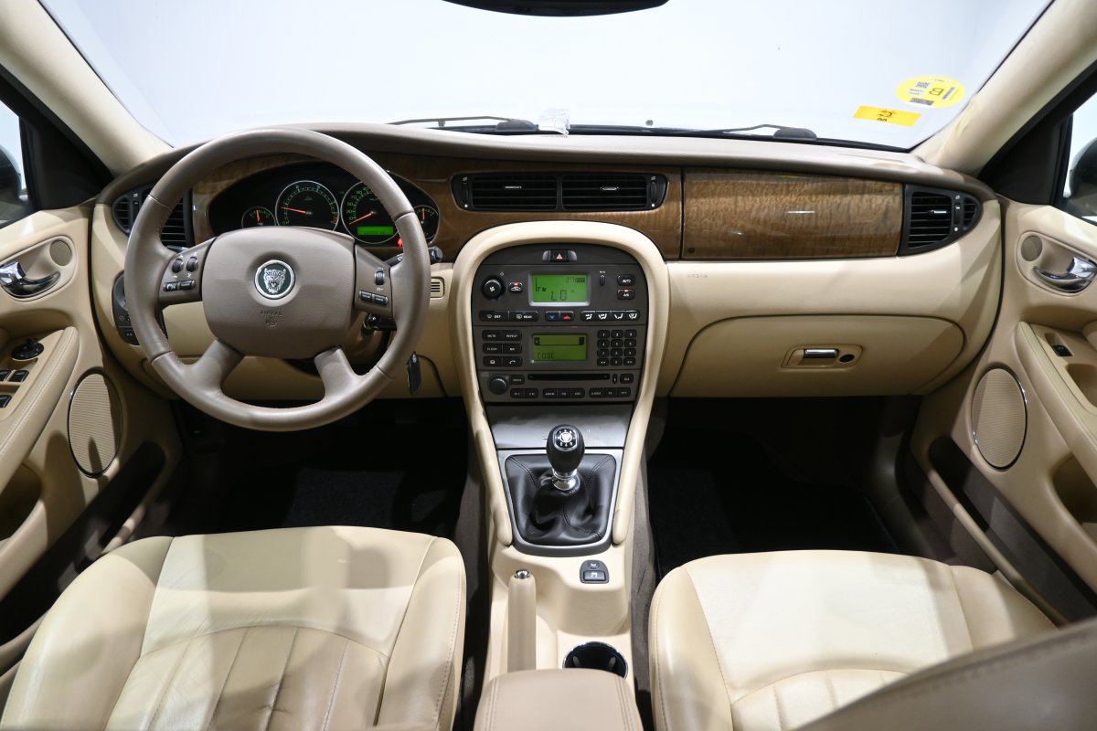 Foto Jaguar X-Type 16