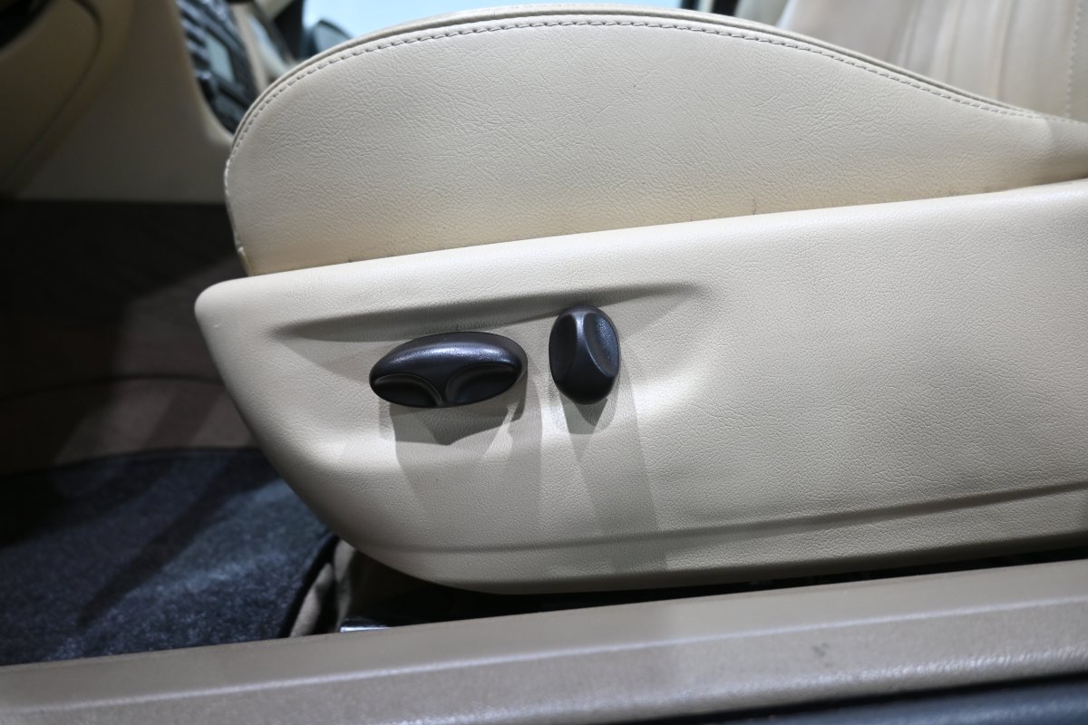 Foto Jaguar X-Type 25