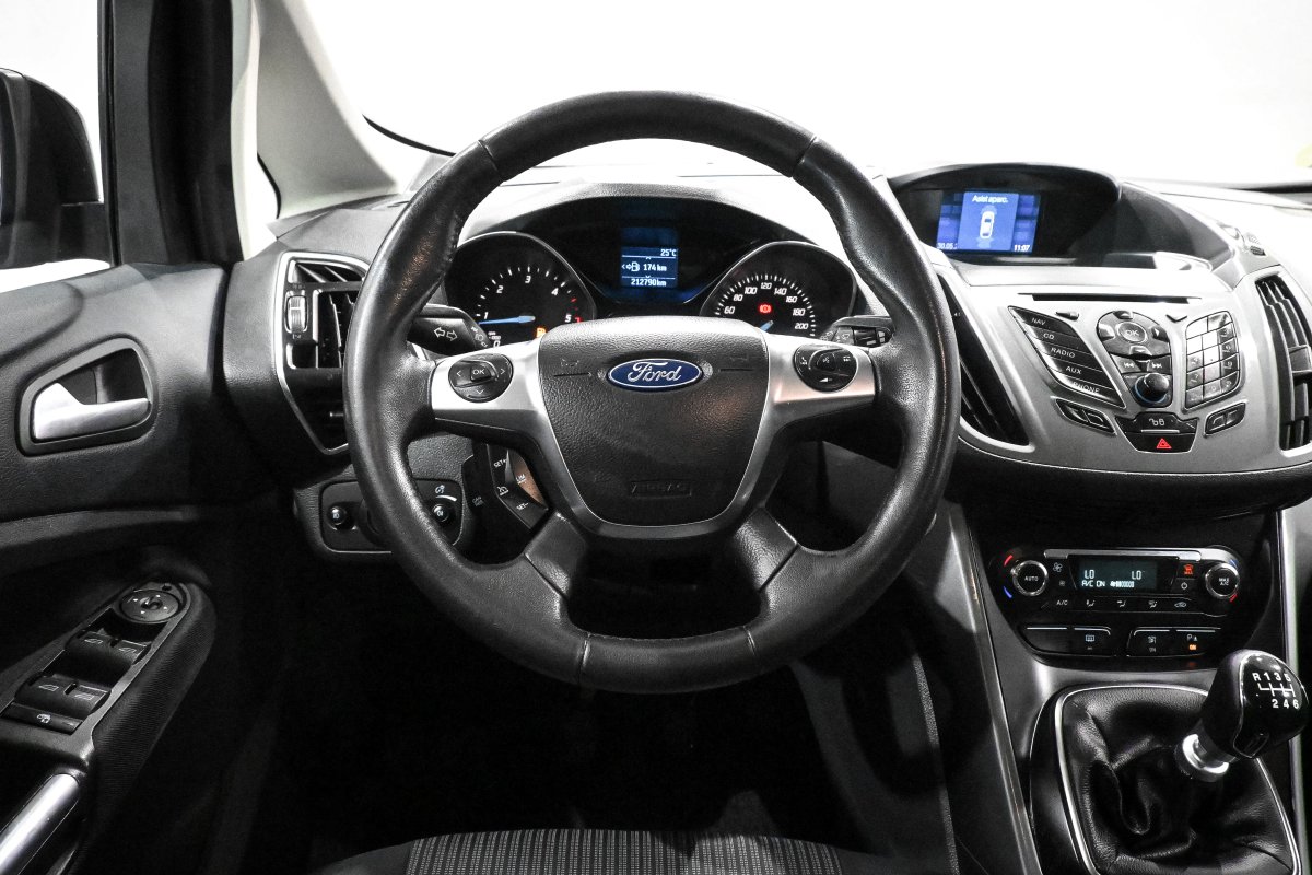 Foto Ford Grand 21