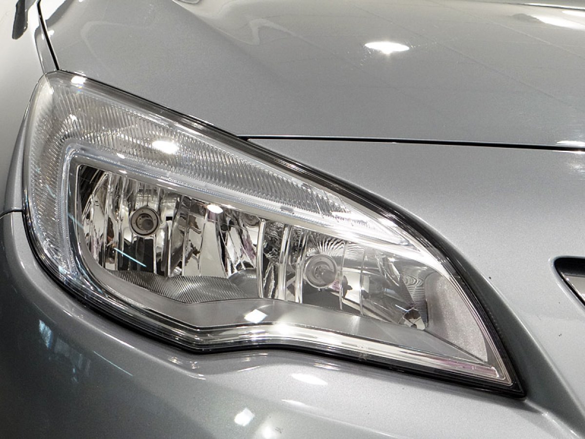 Foto Opel Astra 17