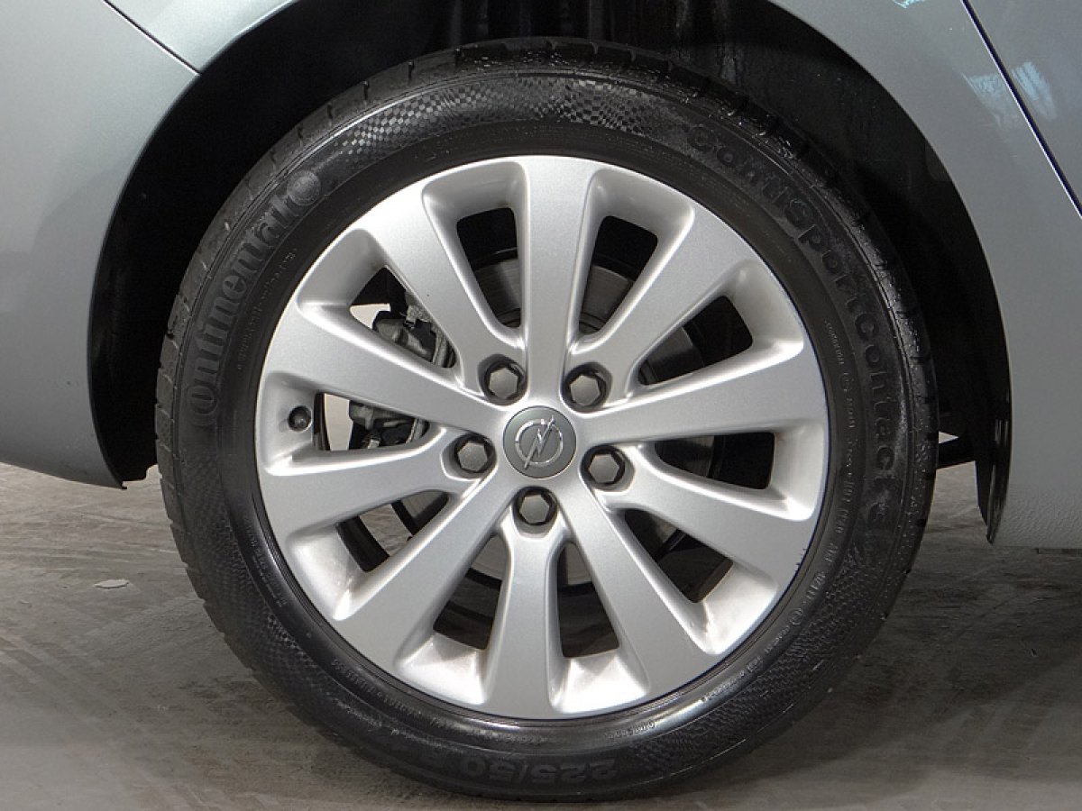Foto Opel Astra 37