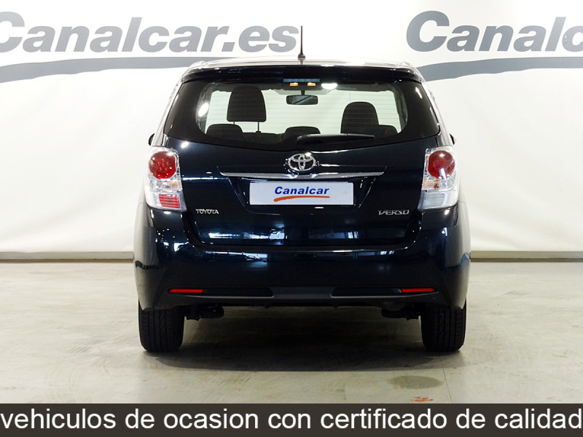 Foto Toyota Verso 8