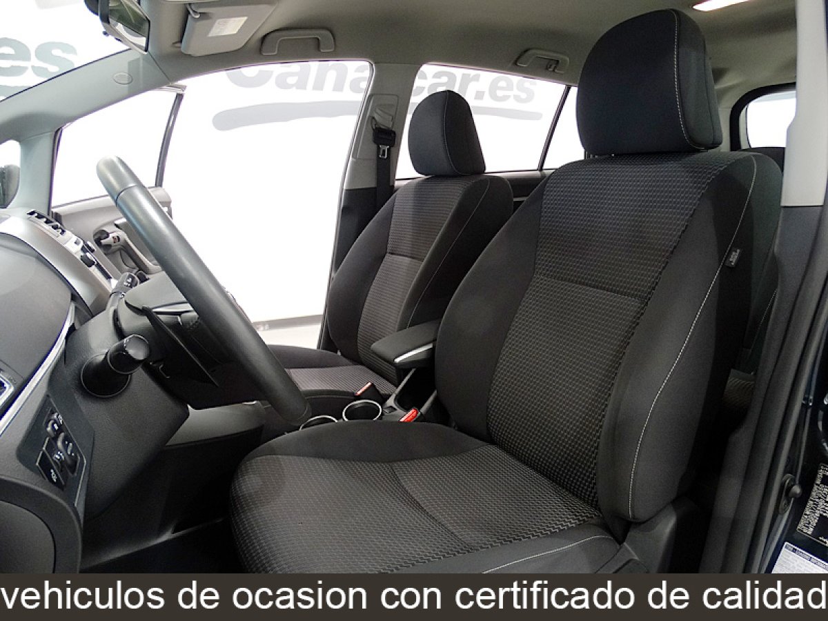 Foto Toyota Verso 18