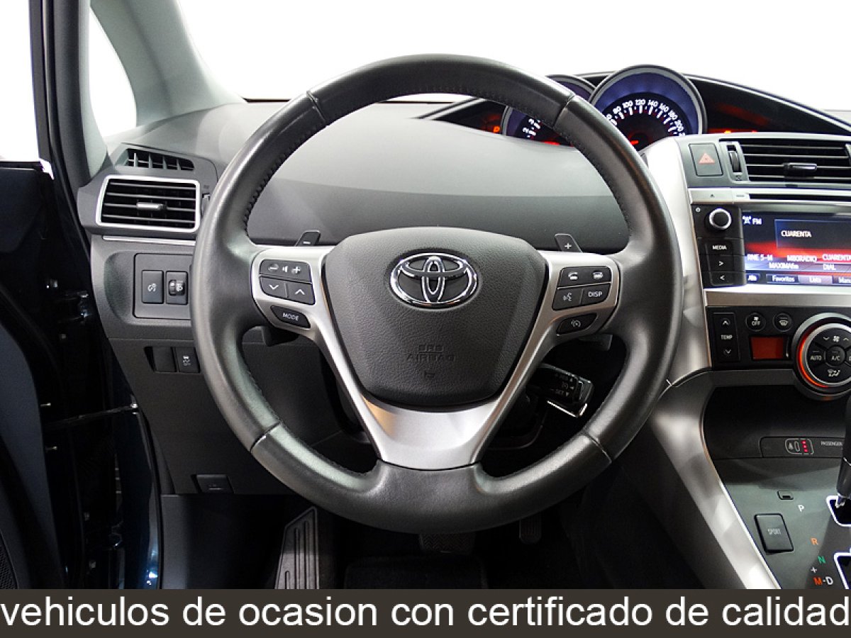 Foto Toyota Verso 24