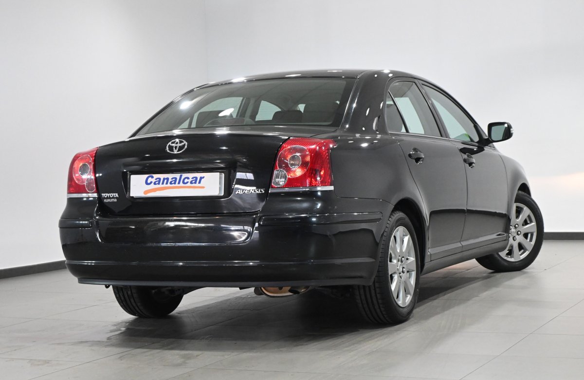 Foto Toyota Avensis 4