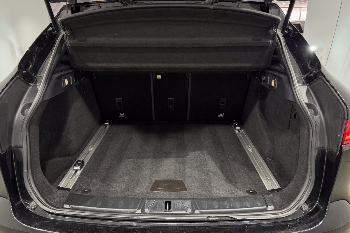 Foto Jaguar F-PACE 8