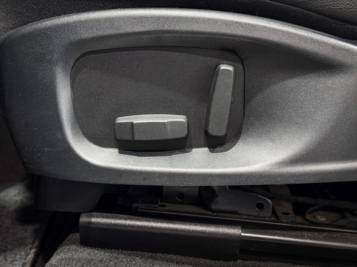 Foto Jaguar F-PACE 28