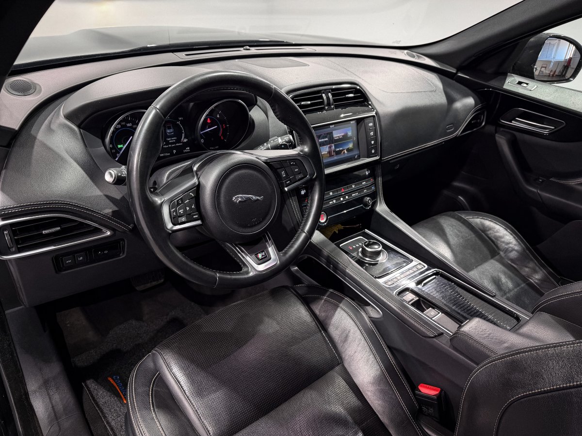 Foto Jaguar F-PACE 9
