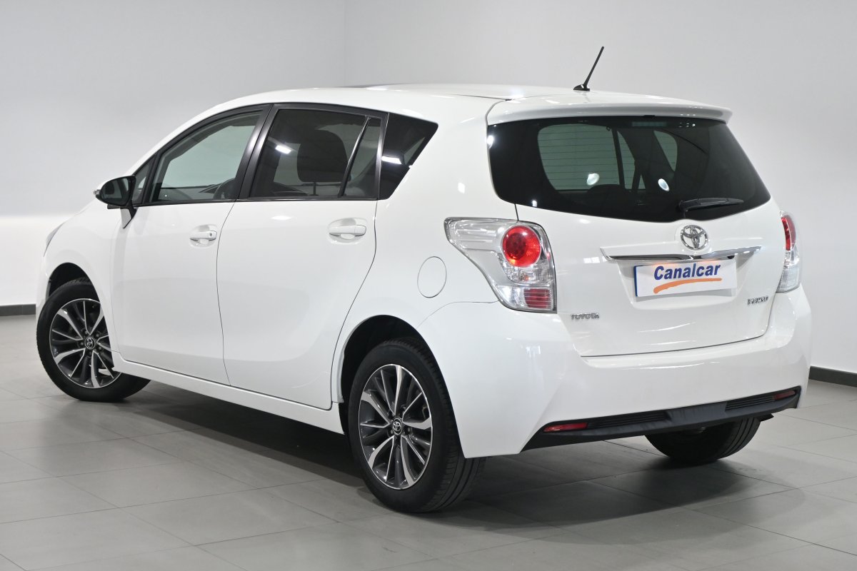 Foto Toyota Verso 6