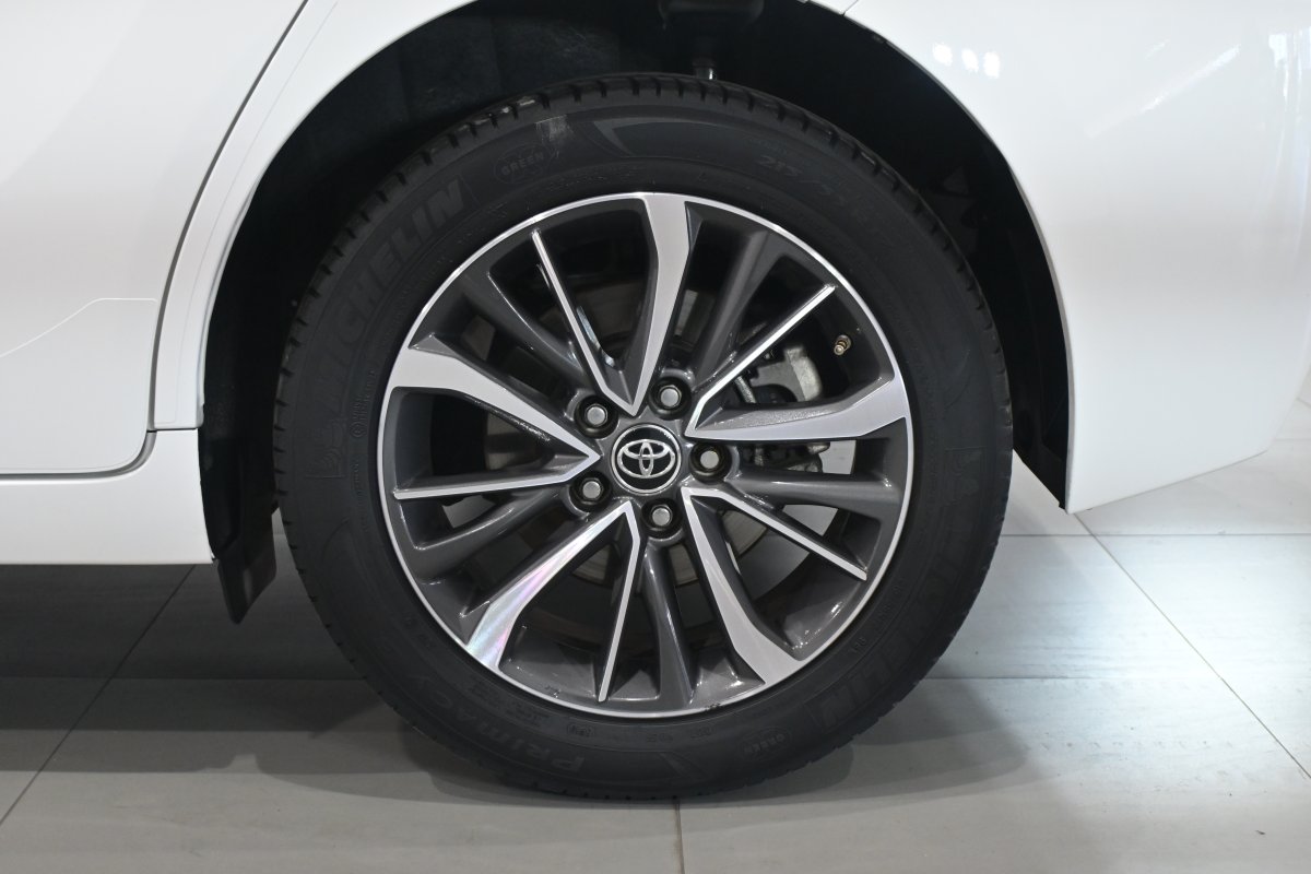 Foto Toyota Verso 32