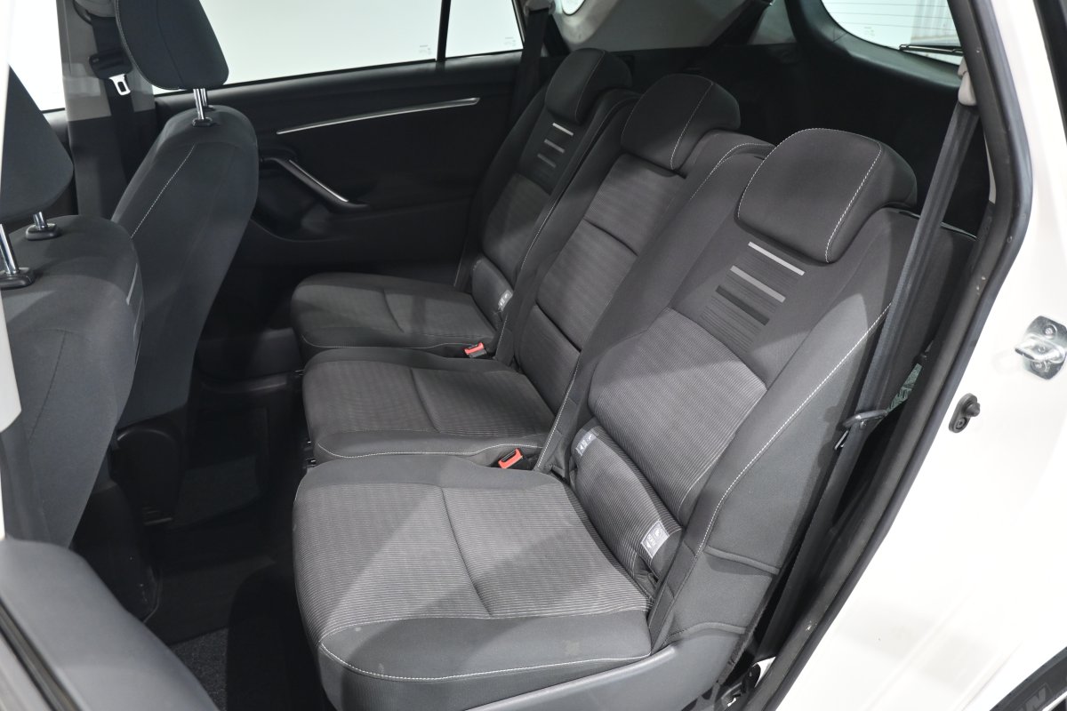 Foto Toyota Verso 12