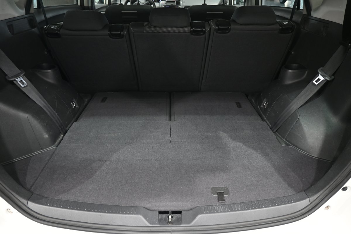 Foto Toyota Verso 8