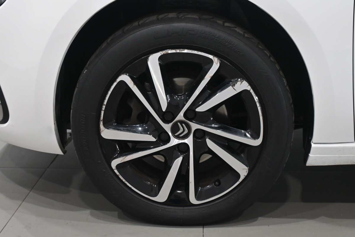 Foto Citroen C4 27