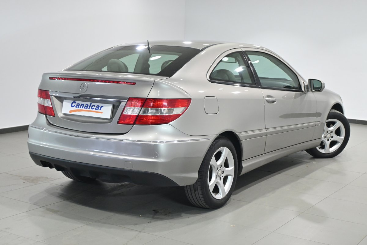 Foto Mercedes-Benz CLC 4