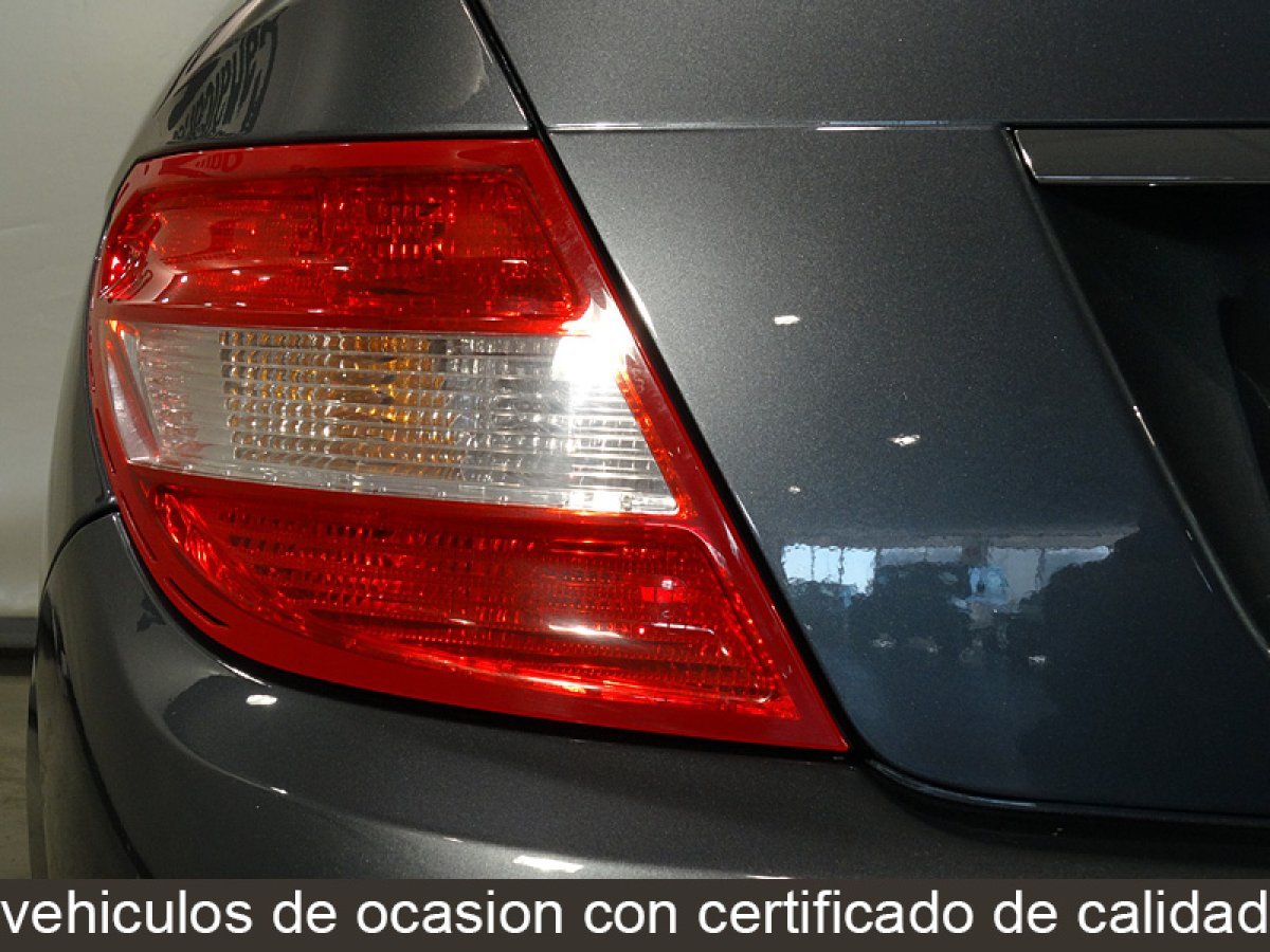 Foto Mercedes-Benz C 180 9