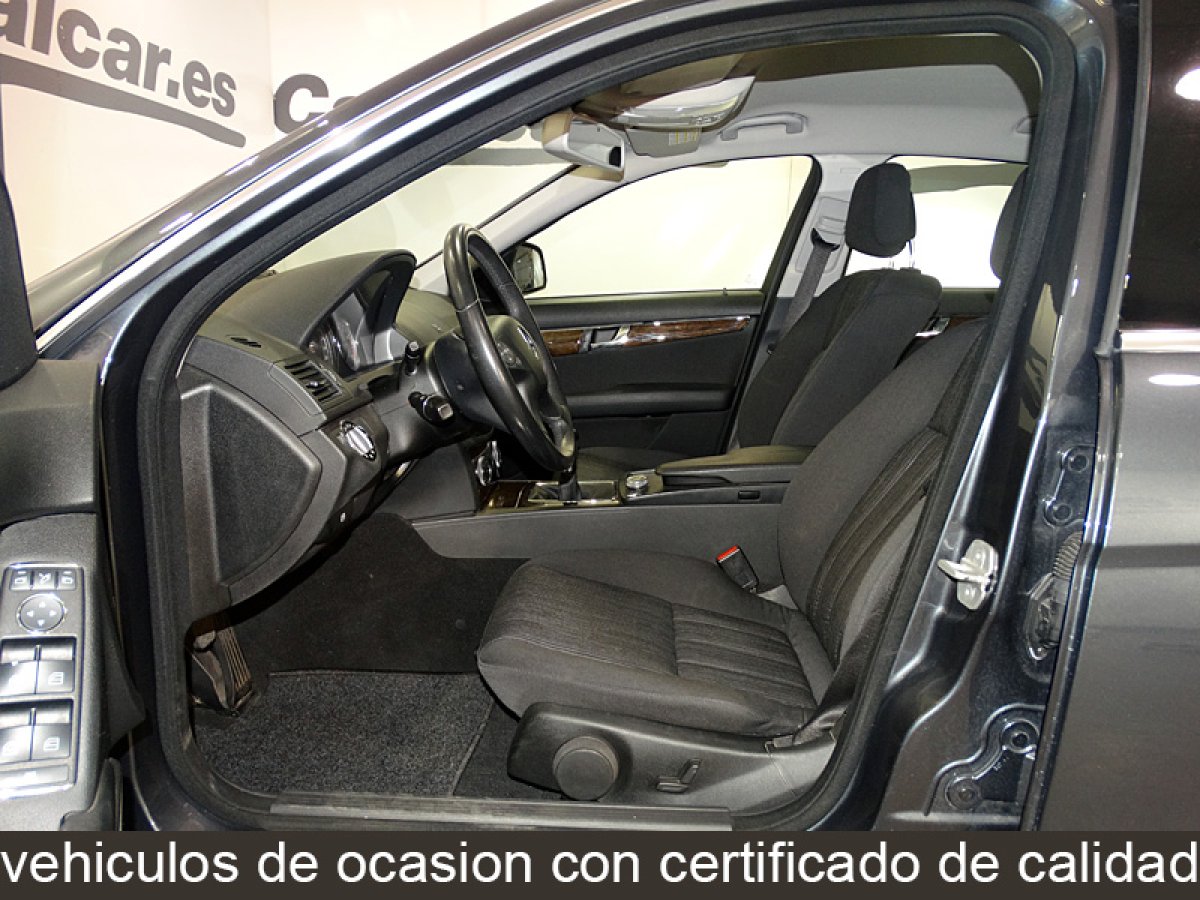 Foto Mercedes-Benz C 180 14