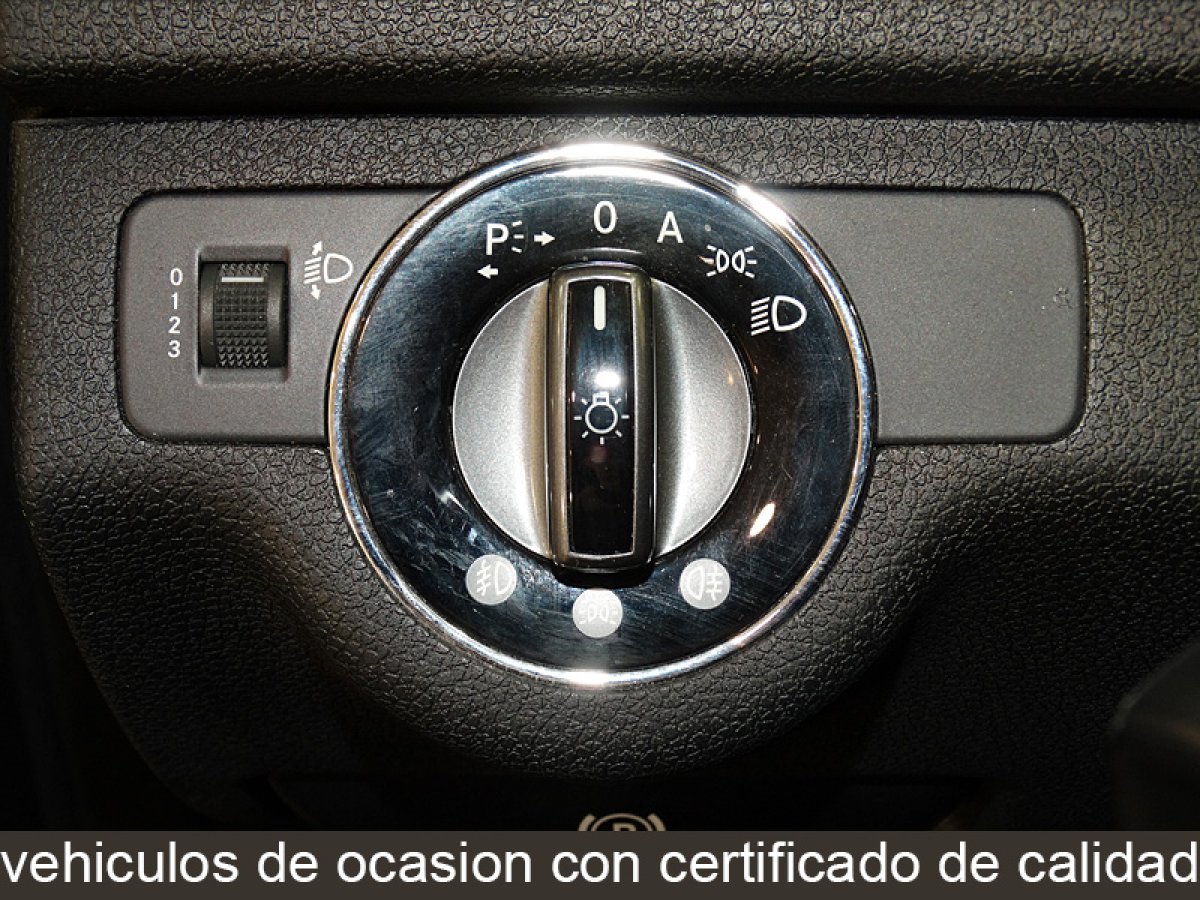 Foto Mercedes-Benz C 180 26