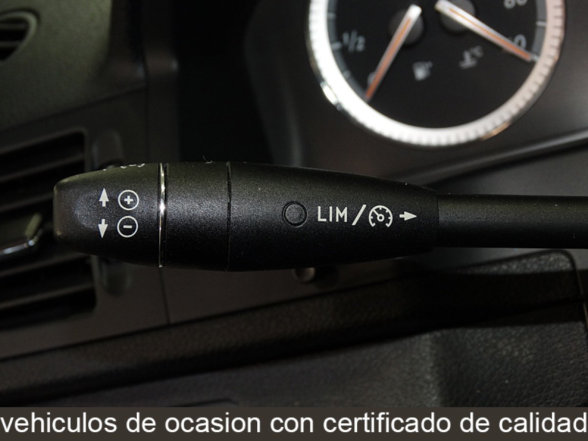 Foto Mercedes-Benz C 180 29