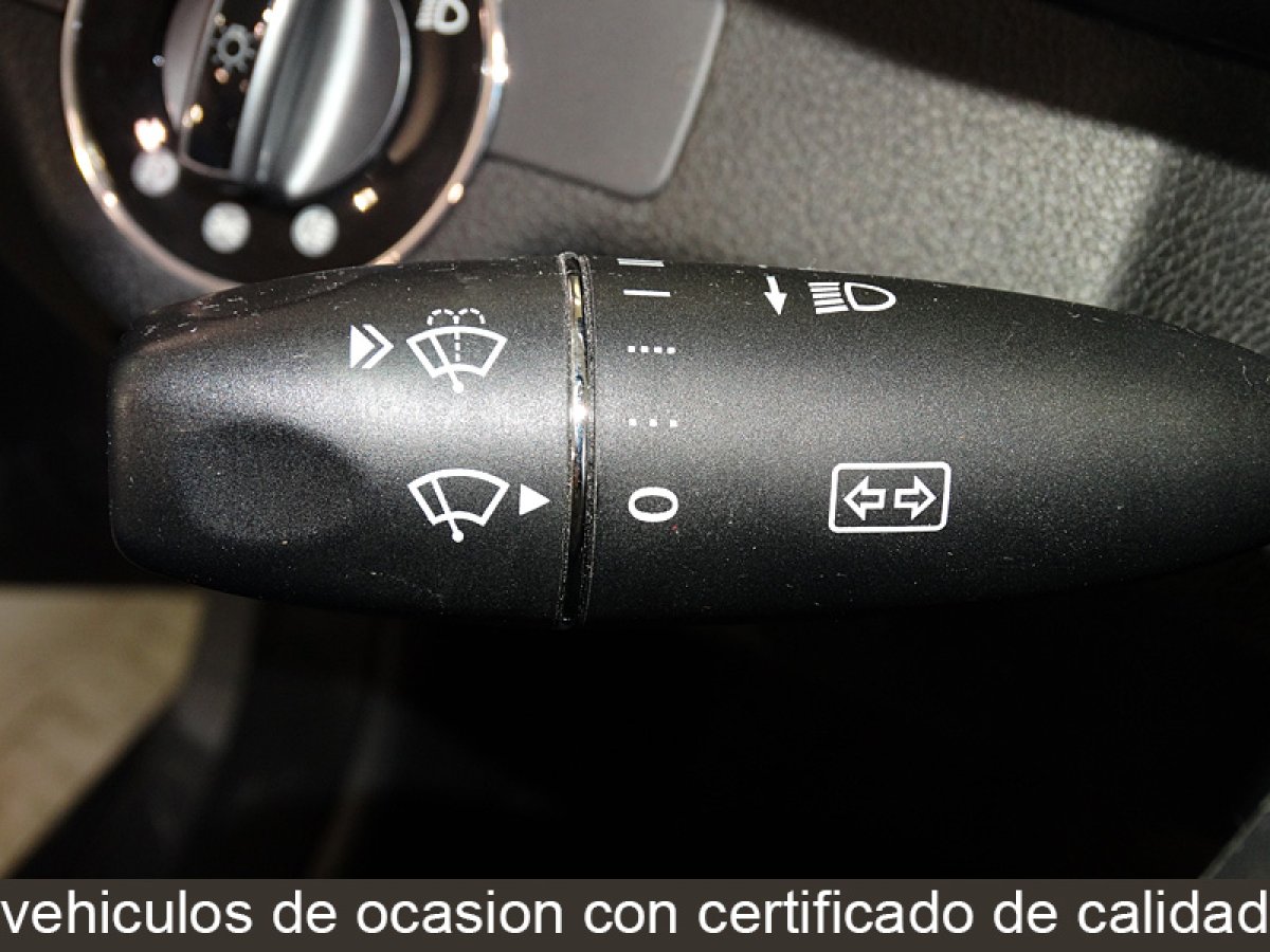 Foto Mercedes-Benz C 180 30