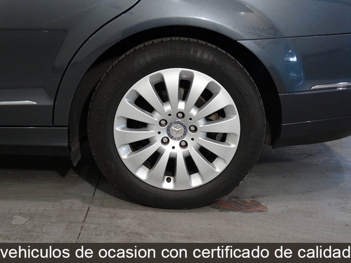Foto Mercedes-Benz C 180 32