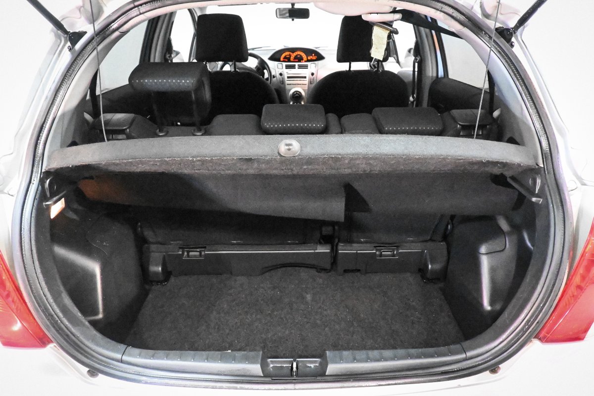 Foto Toyota Yaris 9