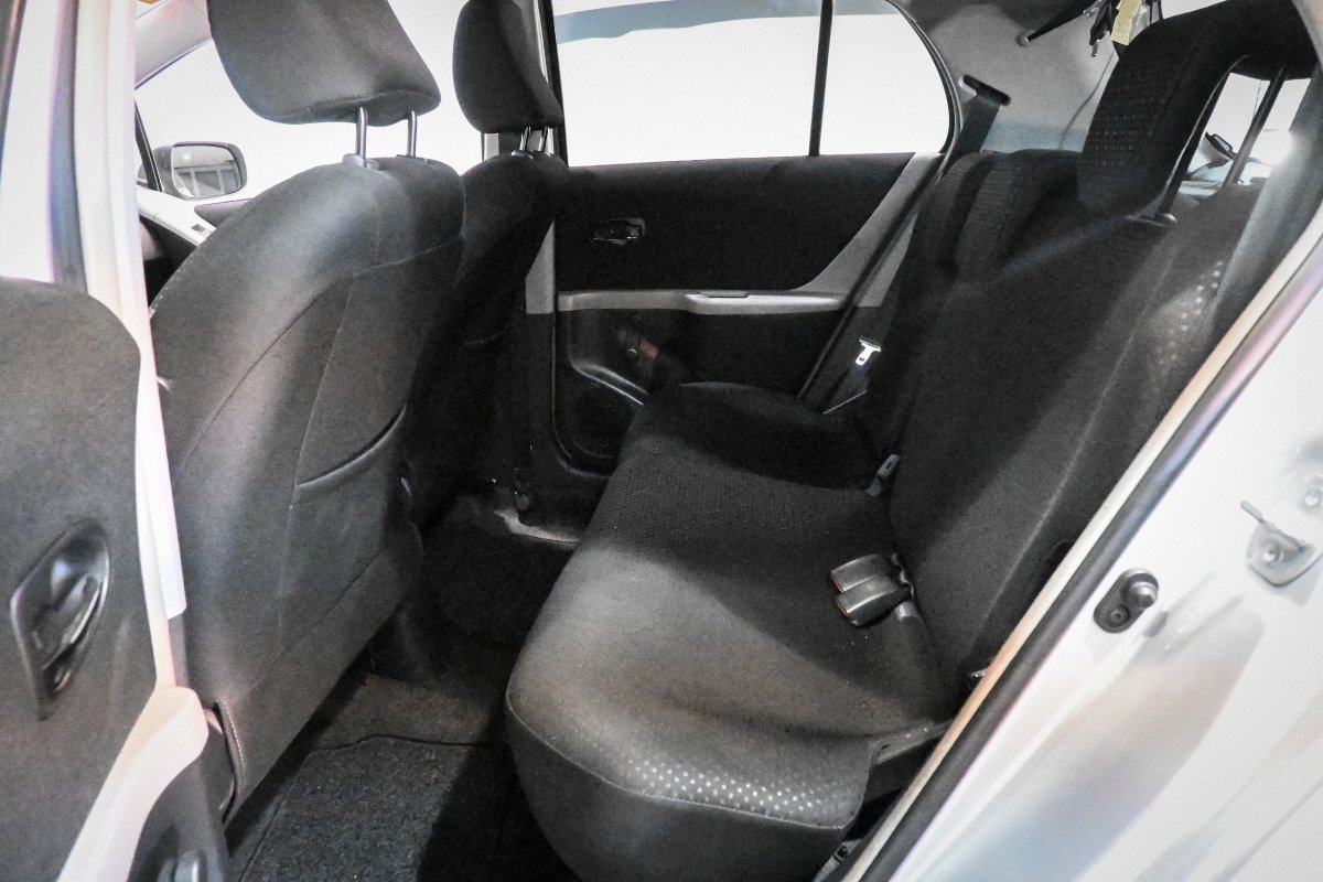 Foto Toyota Yaris 12