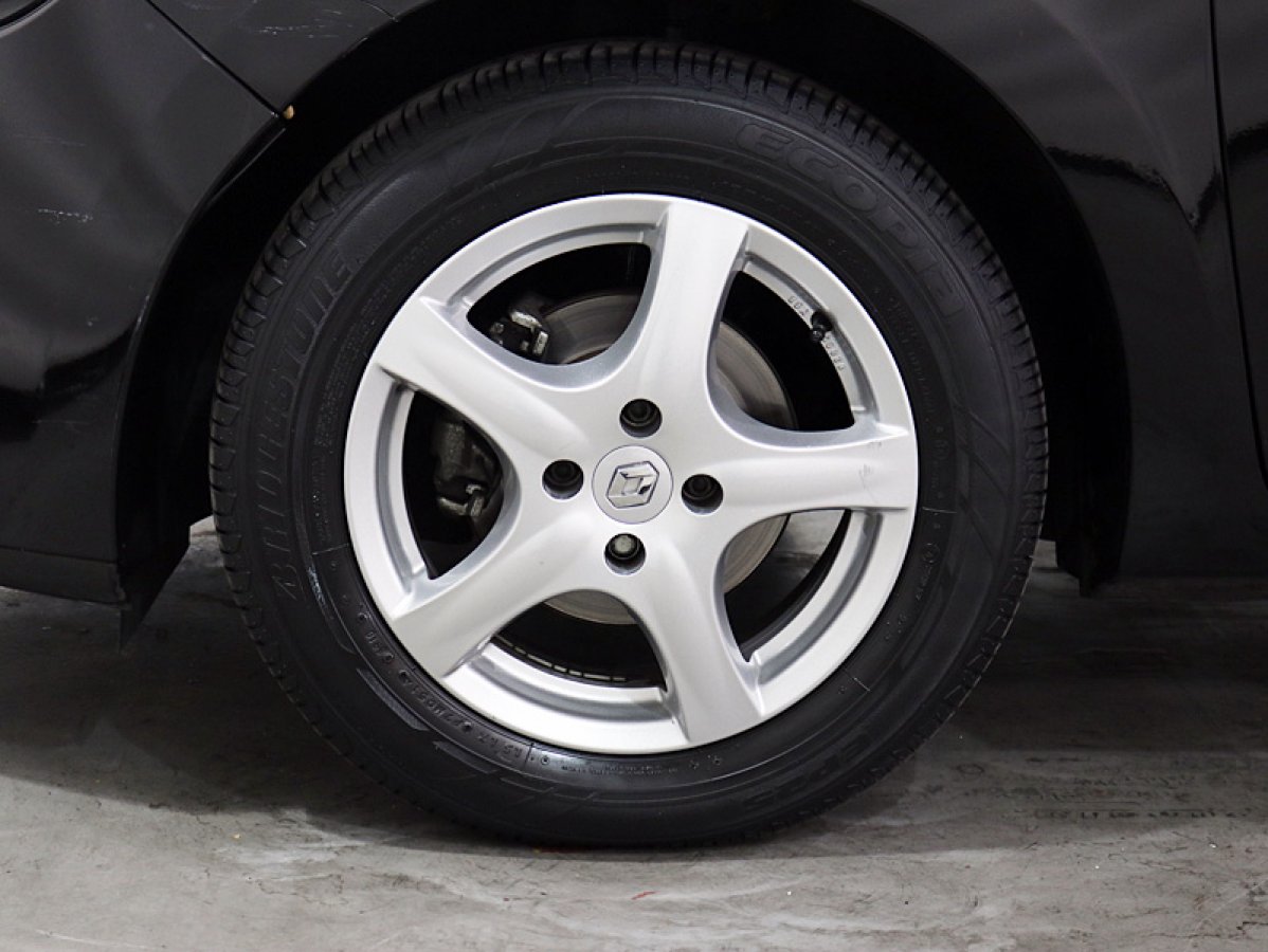 Foto Renault Clio 23