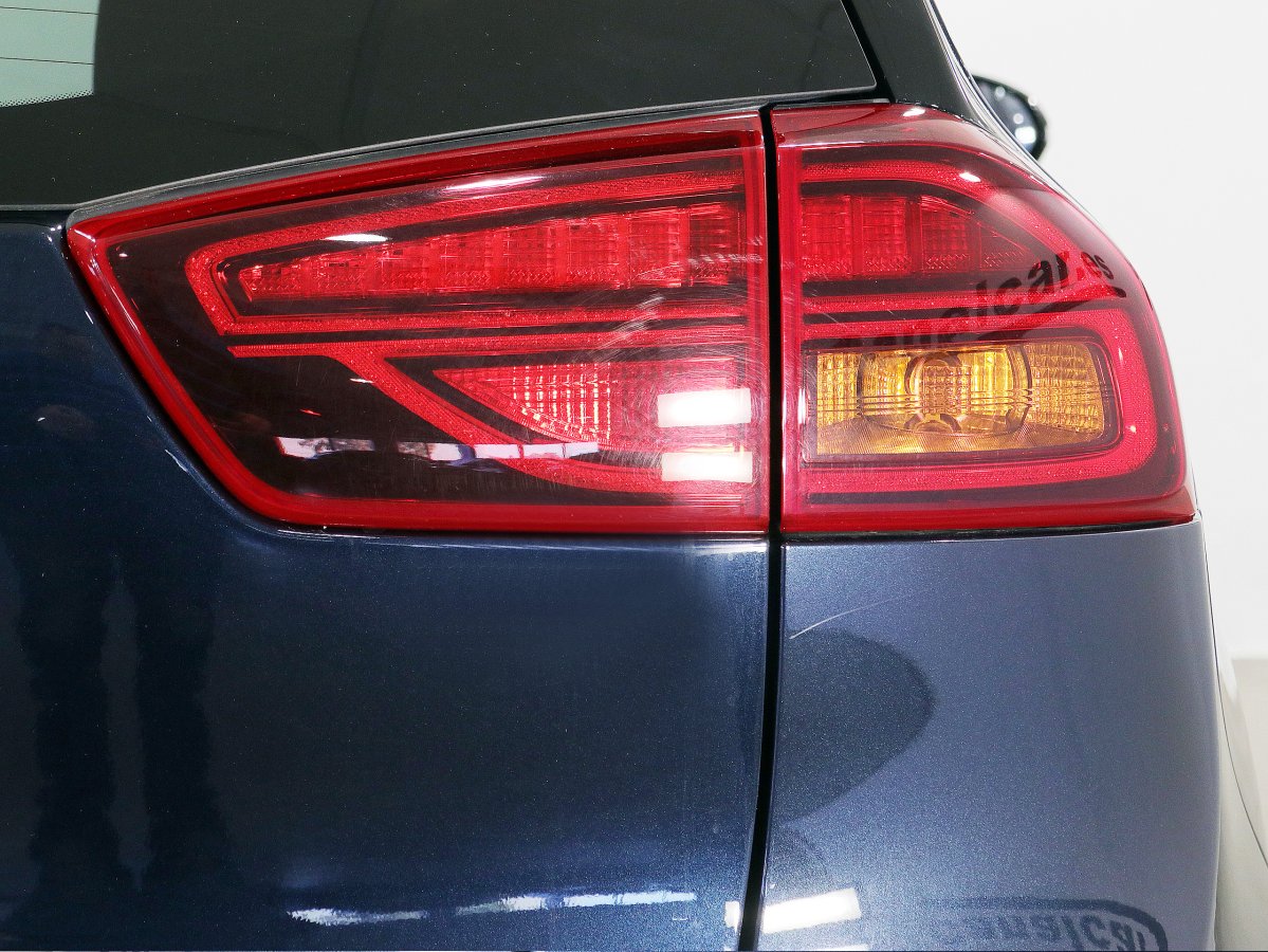 Foto Kia Niro 12