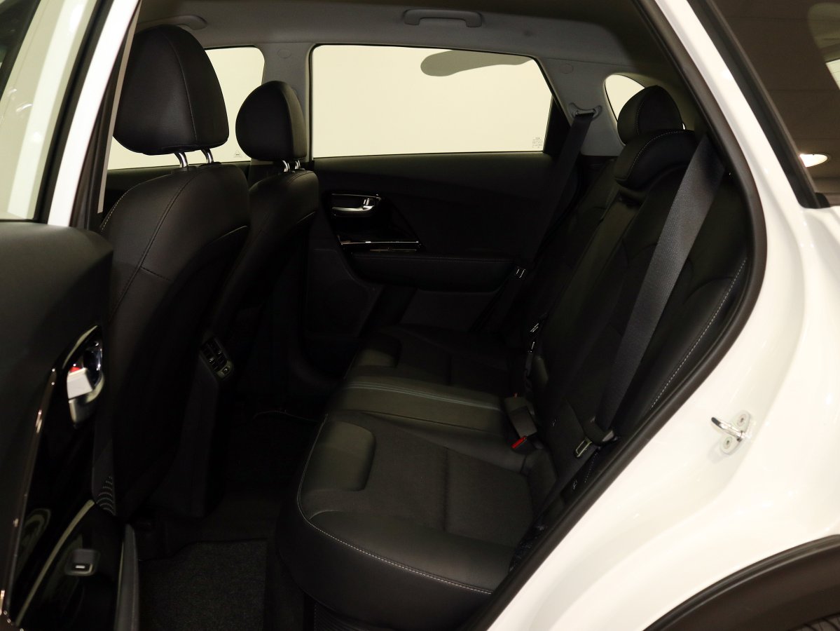 Foto Kia Niro 15