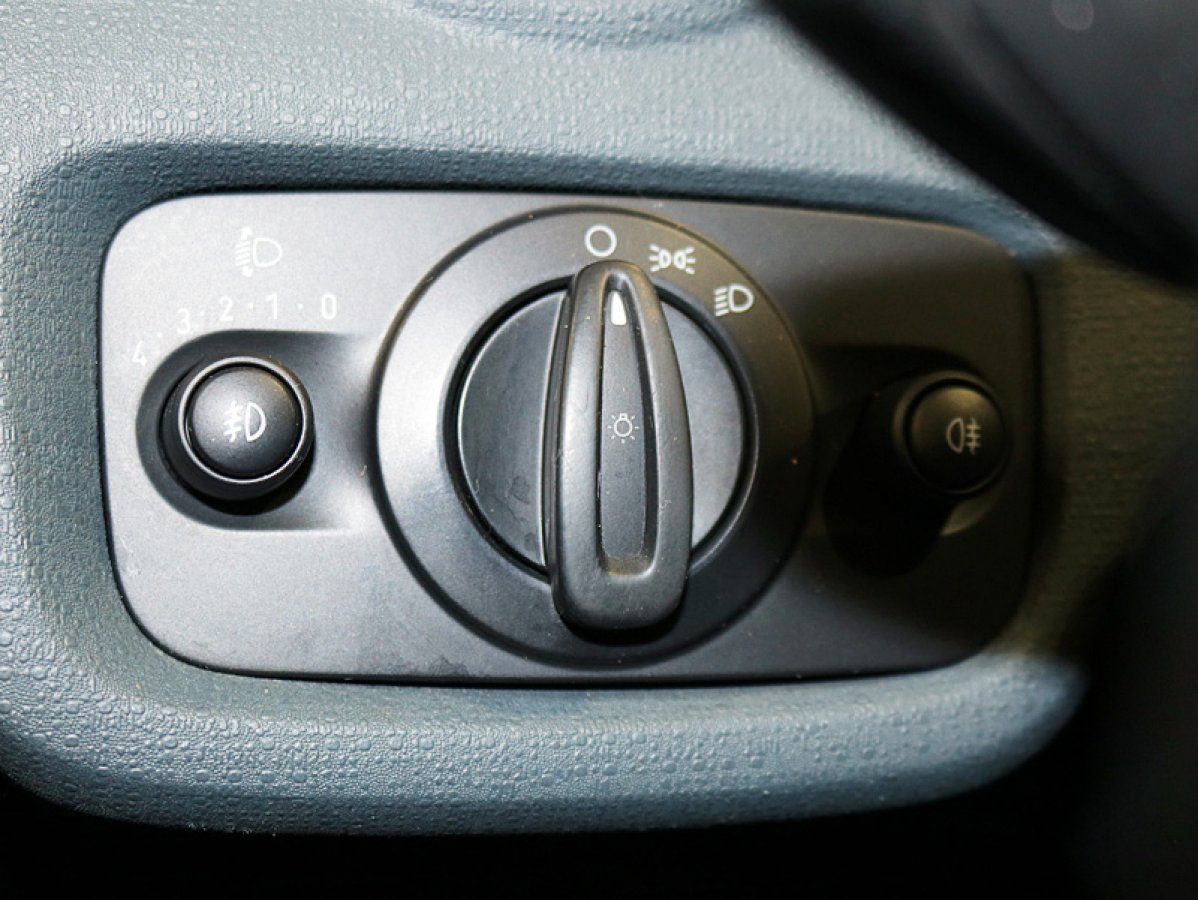 Foto Ford Fiesta 21