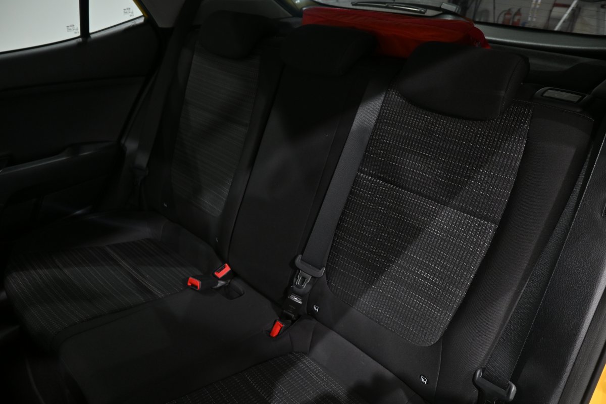 Foto Kia Stonic 12