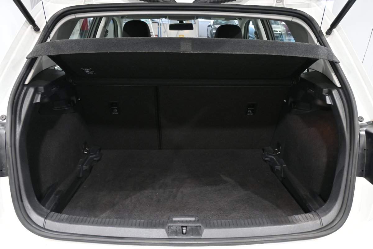 Foto Volkswagen Golf 8