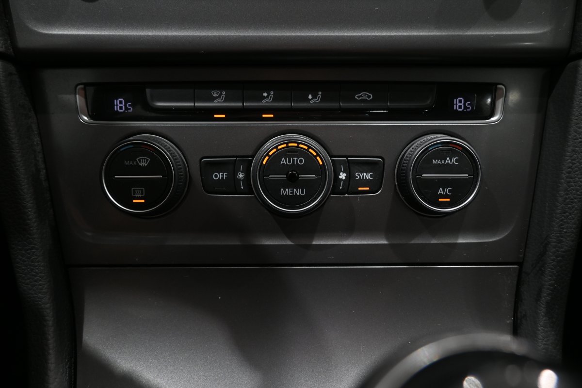 Foto Volkswagen Golf 17