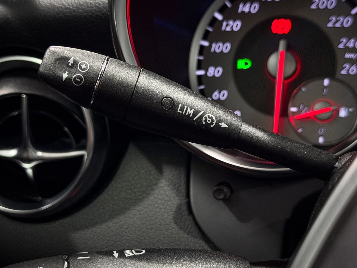 Foto Mercedes-Benz SLK 26