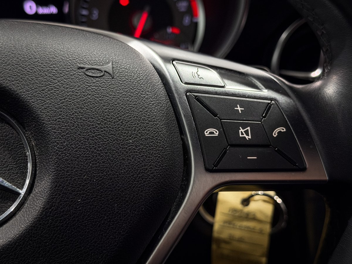 Foto Mercedes-Benz SLK 25