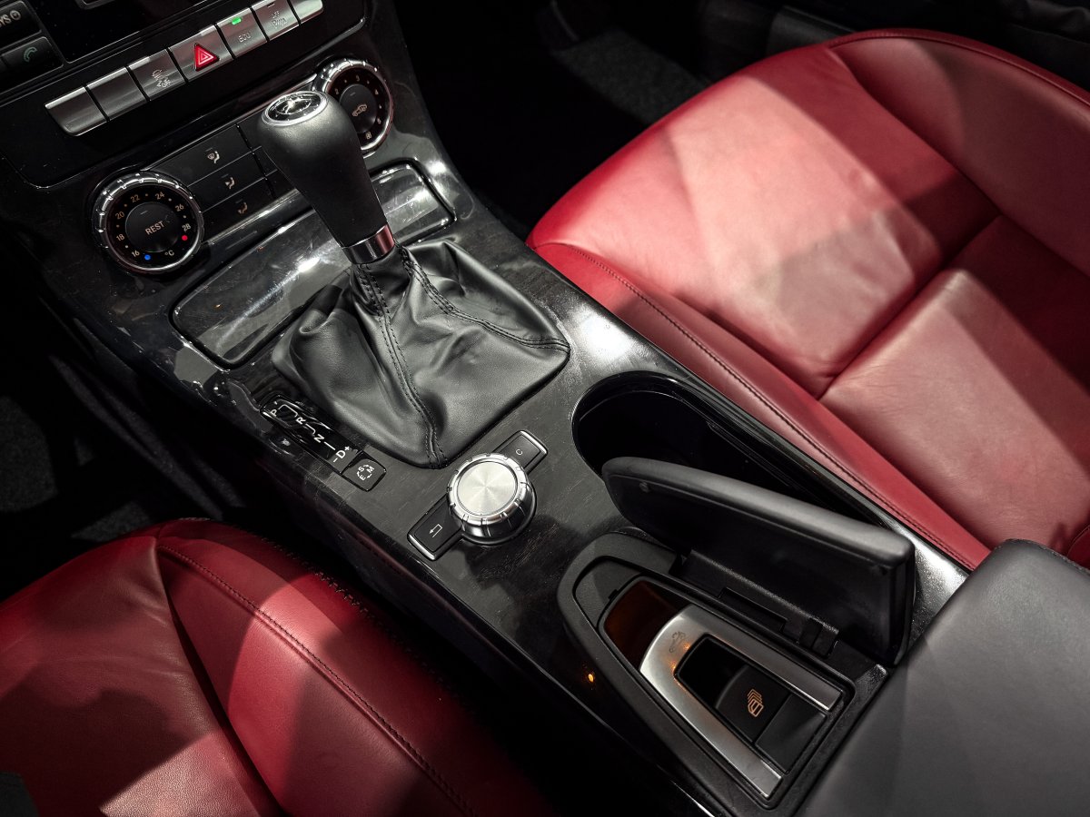 Foto Mercedes-Benz SLK 23