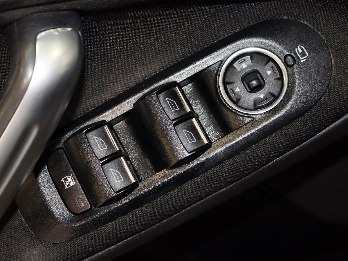 Foto Ford S-Max 25