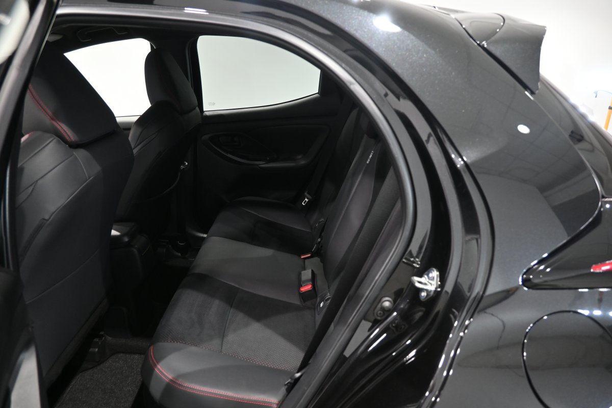 Foto Toyota Yaris 11