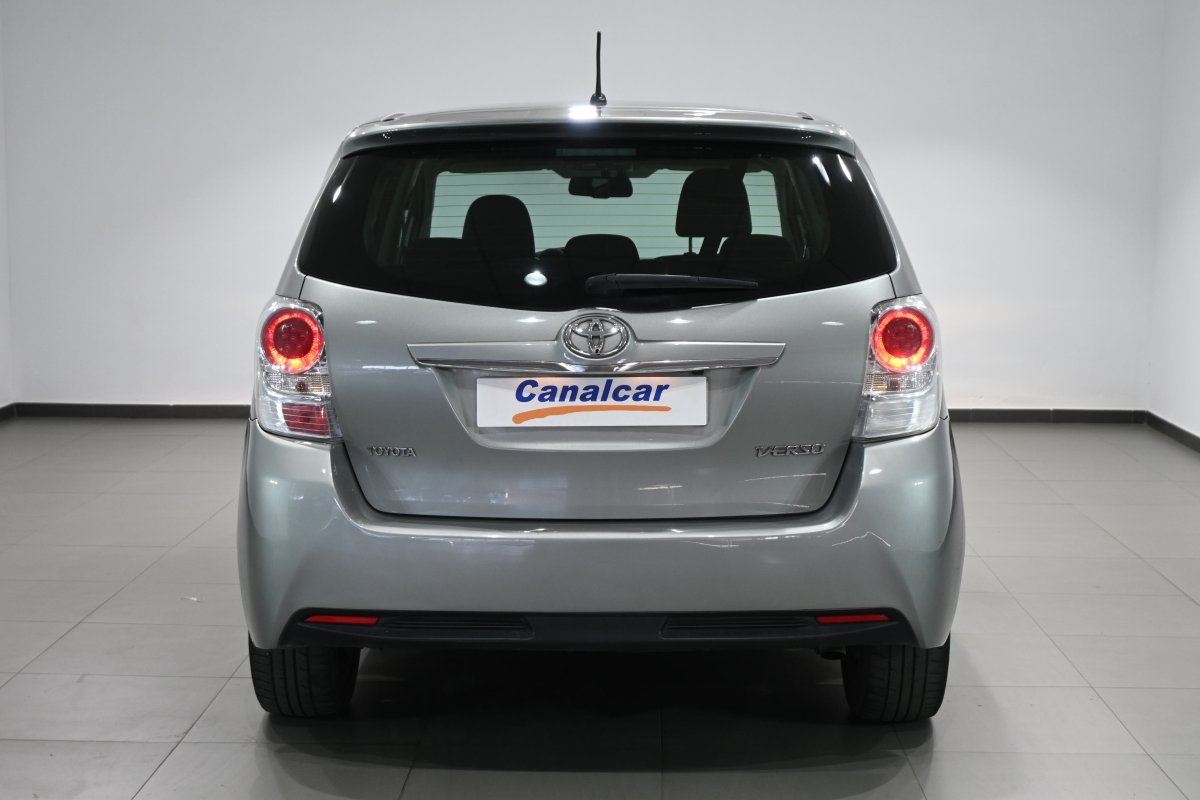 Foto Toyota Verso 6