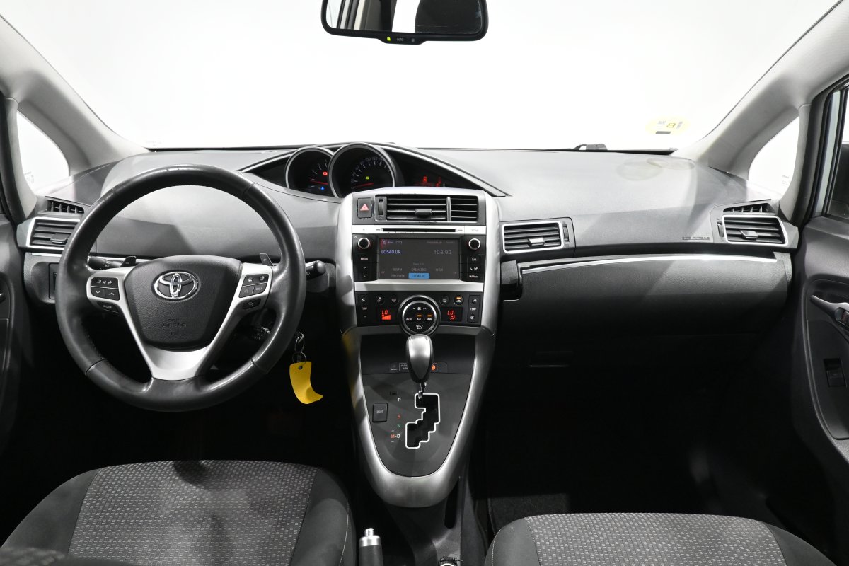 Foto Toyota Verso 21
