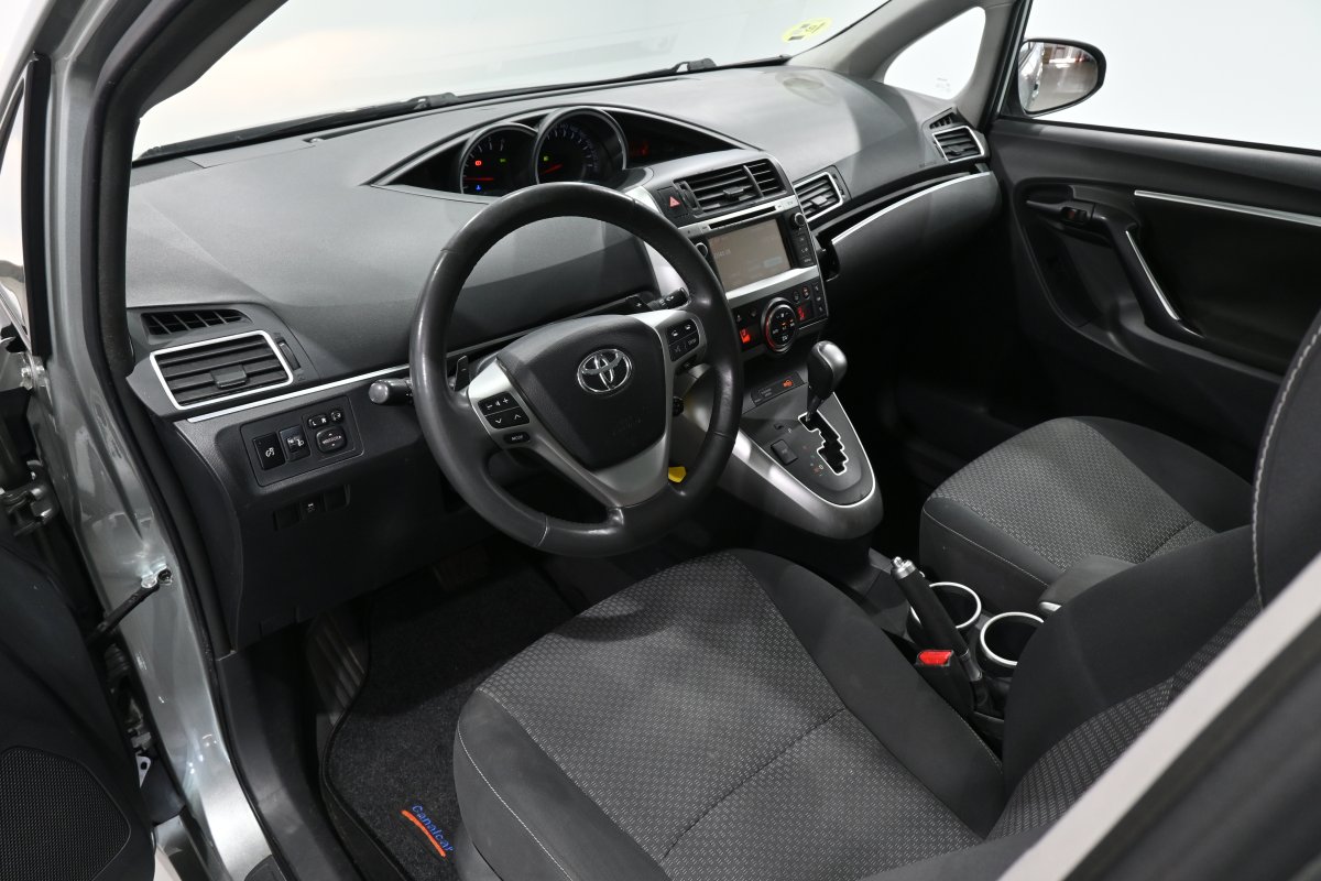 Foto Toyota Verso 10
