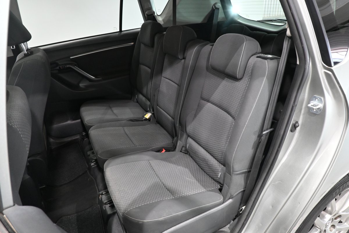 Foto Toyota Verso 12